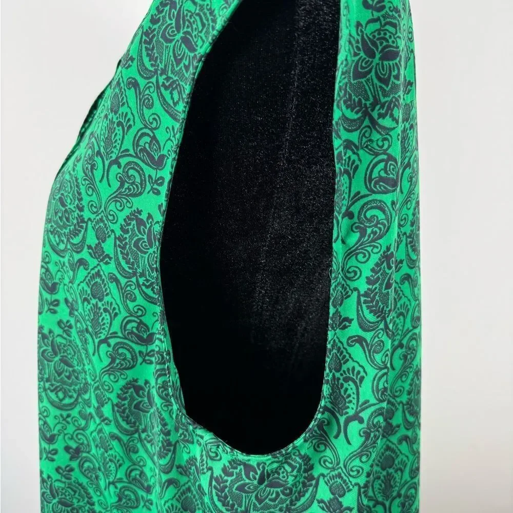 Banana Republic Green Sleeveless Blouse with Mandarin Collar - Picture 3 of 10